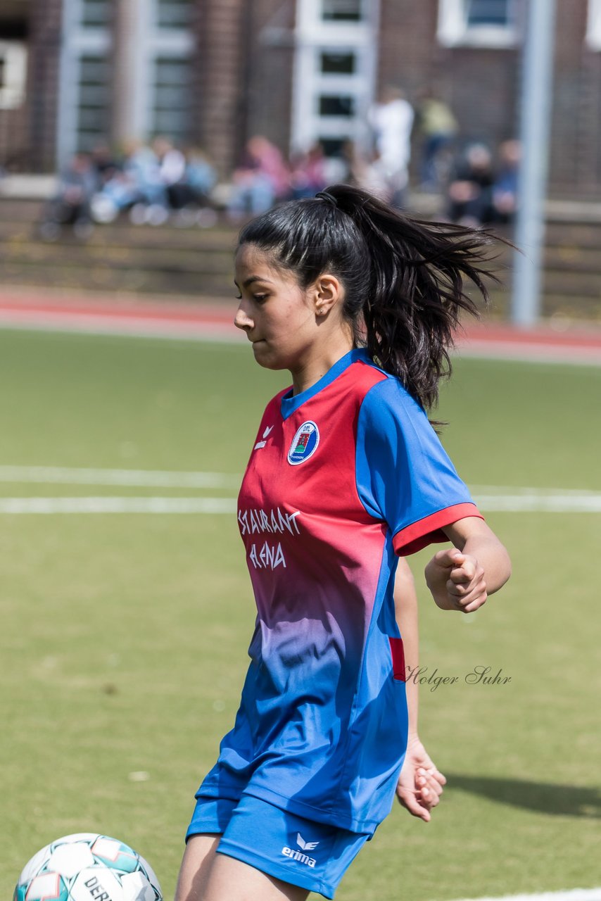 Bild 110 - wCJ Walddoerfer 2 - VfL Pinneberg 2 : Ergebnis: 7:0